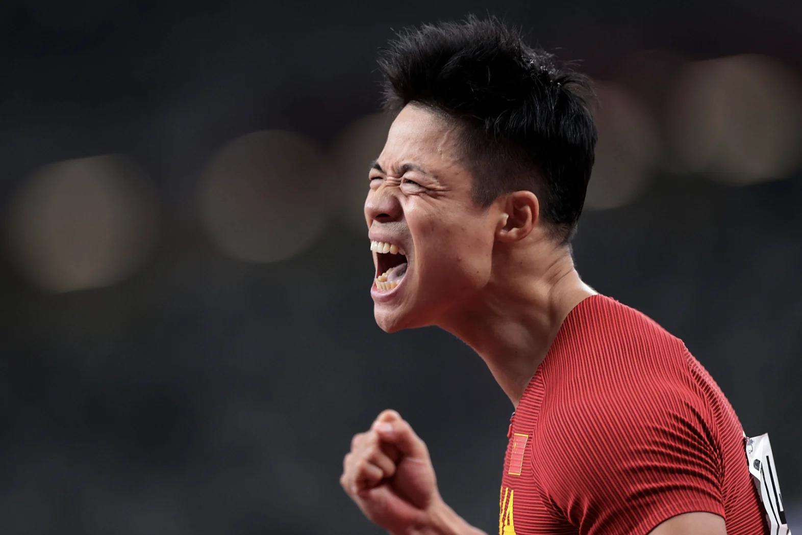 苏炳添强势横扫马龙晋级半决赛，状态火热！的简单介绍