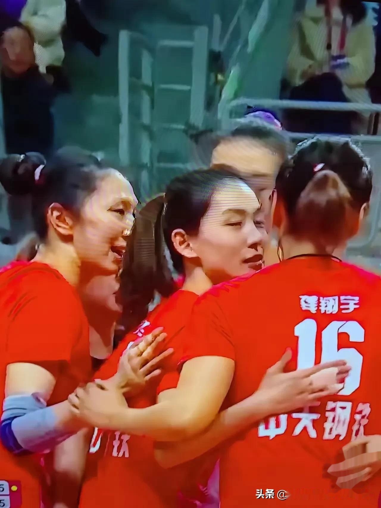 中国女排对阵浓眉展开拉锯大战，最终险胜对手的简单介绍