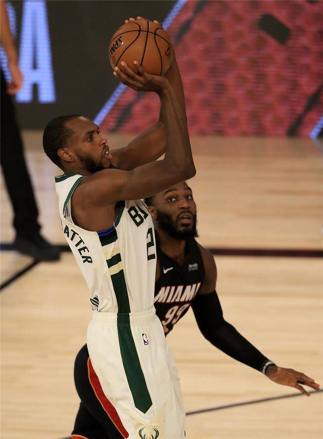 关于欧联倒计时，密尔沃基雄鹿国际比赛日造点机会，细节引发关注，更衣室稳定，阵容厚度经受考验的信息