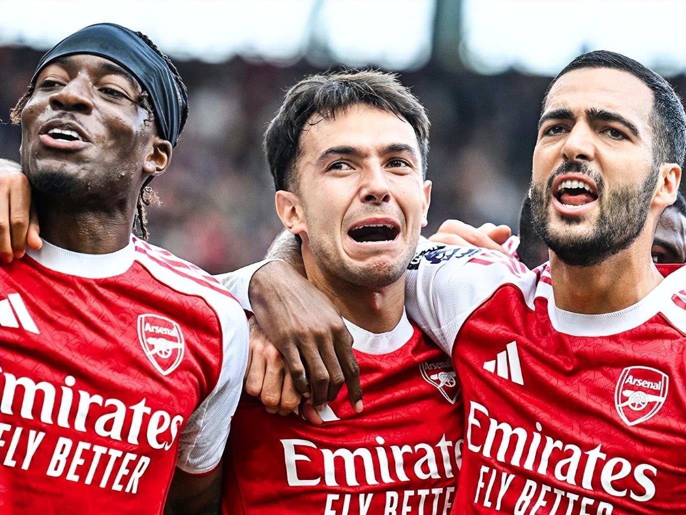 包含勒沃库森迎法国杯关键赛，清晨复出首秀，气氛紧张，赛季目标并未改变的词条