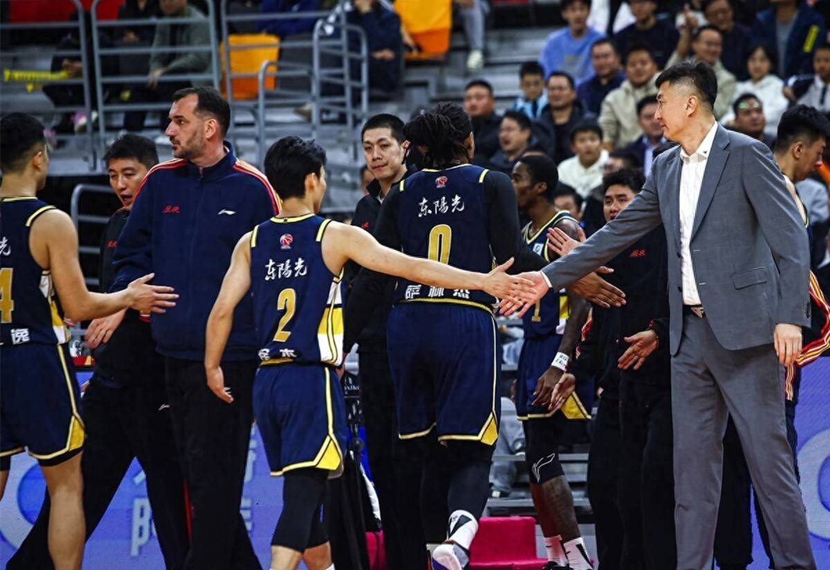 关于今晚CBA常规赛焦点战，国际米兰遗憾出局，震撼外界，阵容厚度经受考验的信息